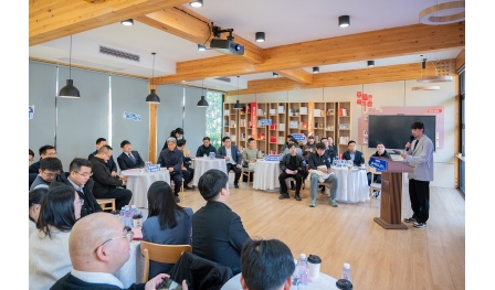 安惠健康總經(jīng)理陳駿驊主持“青科圓桌派——U35科技人才沙龍”