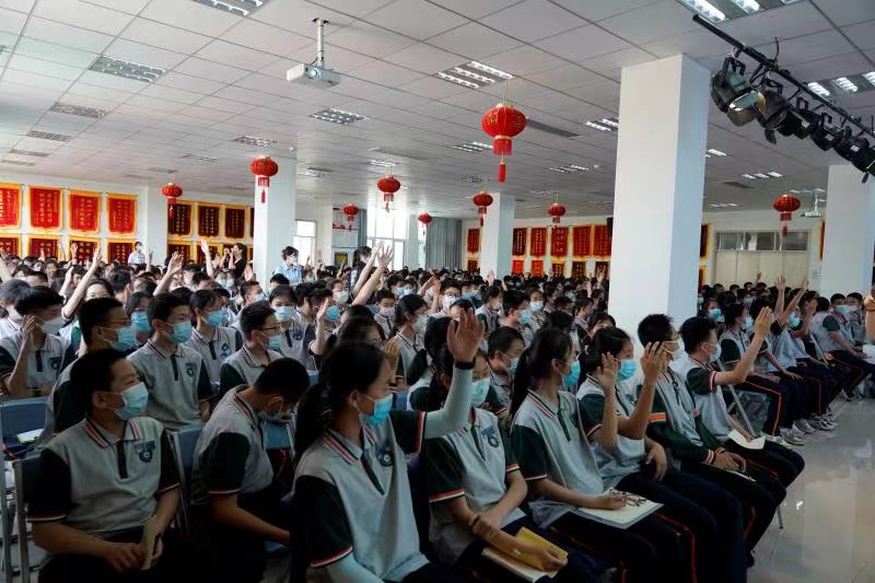 這天，家長們都來這里學習解決育兒問題的方法！