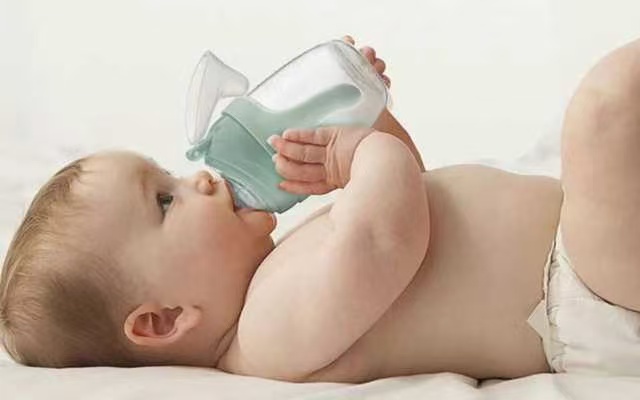 [母乳喂養(yǎng)]奶水供應(yīng)不足不要急，這樣喂寶寶就好